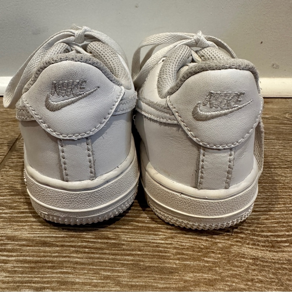 Kids White Nike Air Force 1, size US 11. LOOK BETTER IN PERSON! - Picture 8 of 9